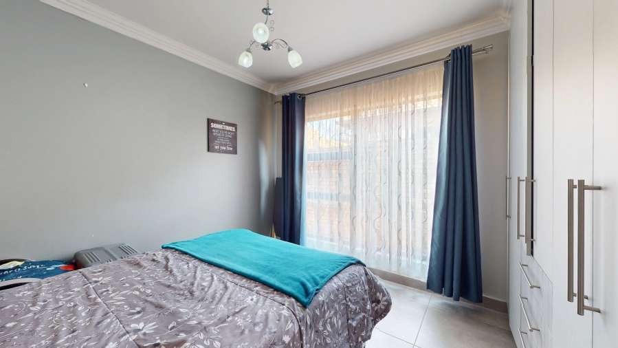 3 Bedroom Property for Sale in Dayanglen Gauteng