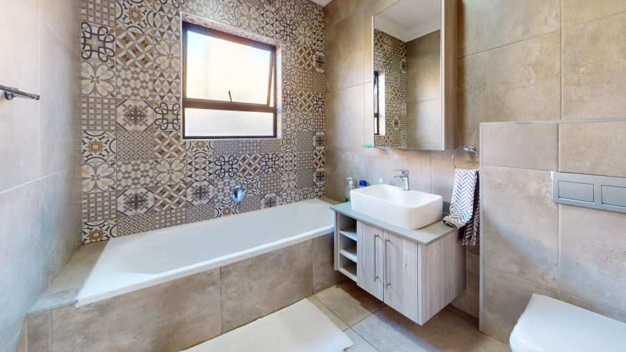 3 Bedroom Property for Sale in Dayanglen Gauteng