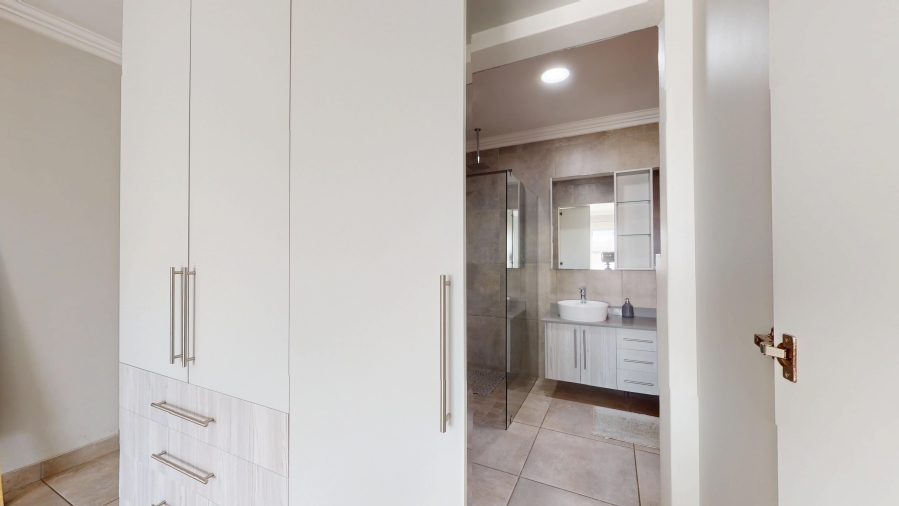 3 Bedroom Property for Sale in Dayanglen Gauteng