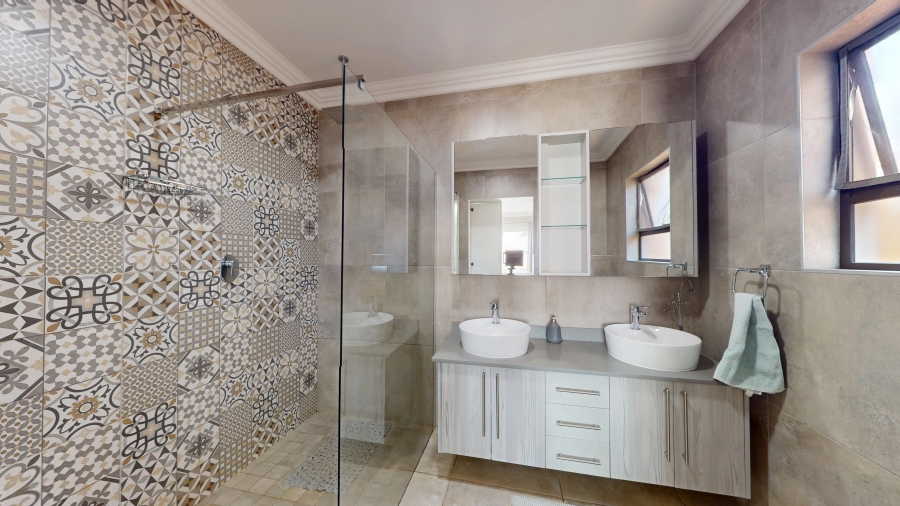3 Bedroom Property for Sale in Dayanglen Gauteng