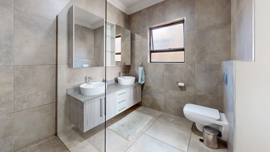 3 Bedroom Property for Sale in Dayanglen Gauteng