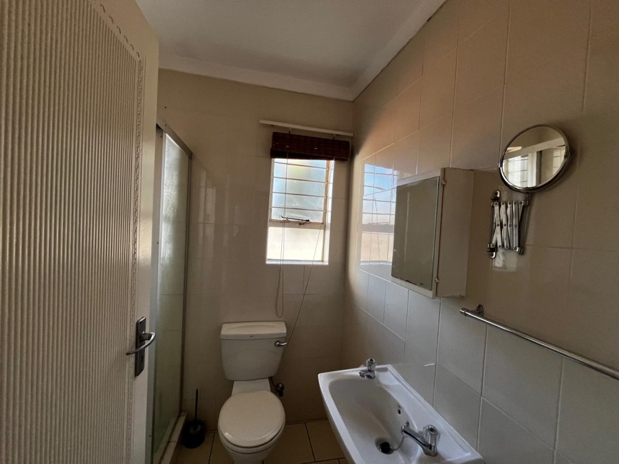 2 Bedroom Property for Sale in Fairland Gauteng