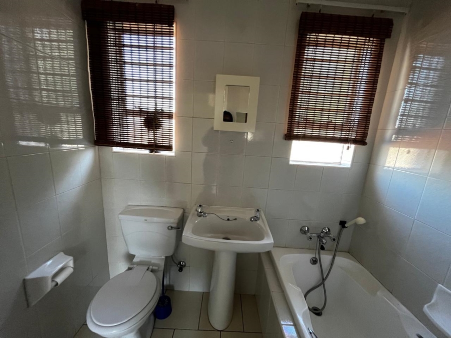 2 Bedroom Property for Sale in Fairland Gauteng