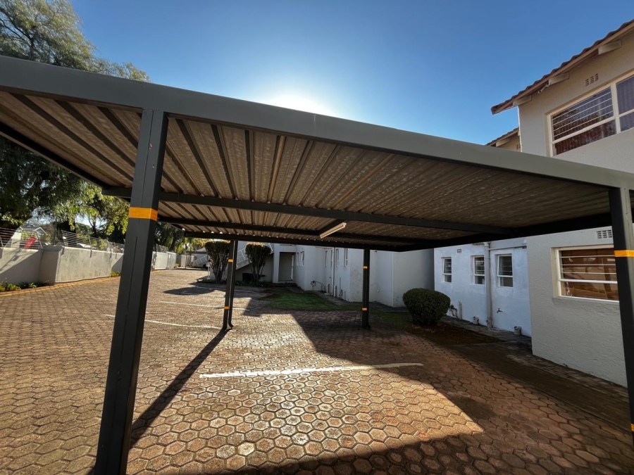 2 Bedroom Property for Sale in Fairland Gauteng