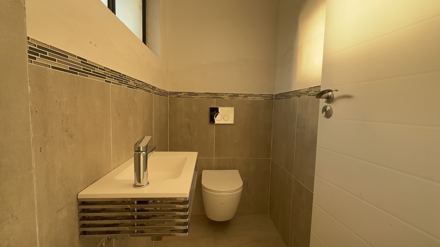 4 Bedroom Property for Sale in Helderwyk Gauteng