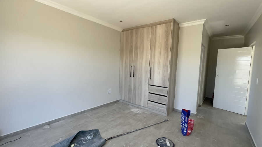 4 Bedroom Property for Sale in Helderwyk Gauteng