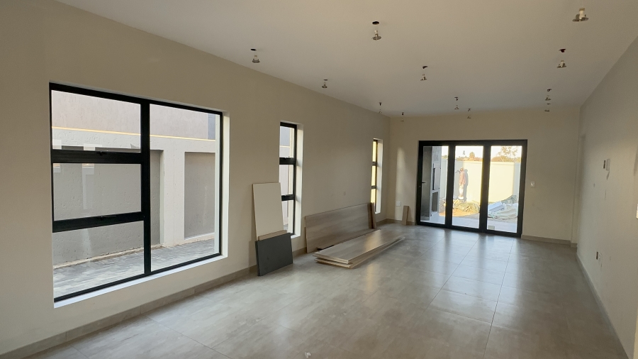 4 Bedroom Property for Sale in Helderwyk Gauteng