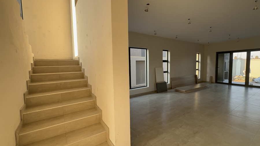 4 Bedroom Property for Sale in Helderwyk Gauteng