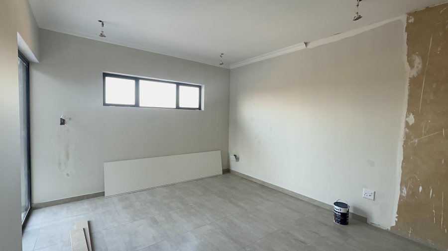 4 Bedroom Property for Sale in Helderwyk Gauteng