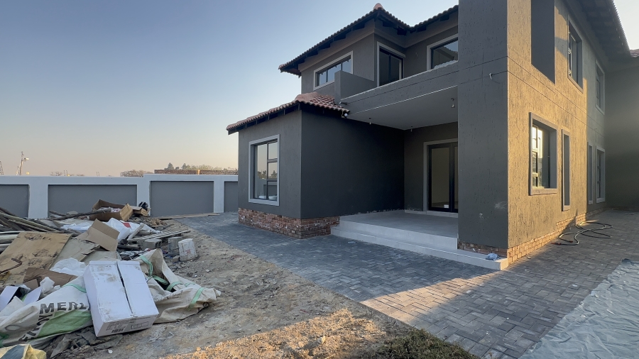 4 Bedroom Property for Sale in Helderwyk Gauteng