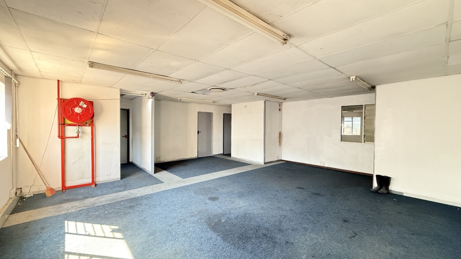 To Let Commercial Property for Rent in Kosmosdal Gauteng