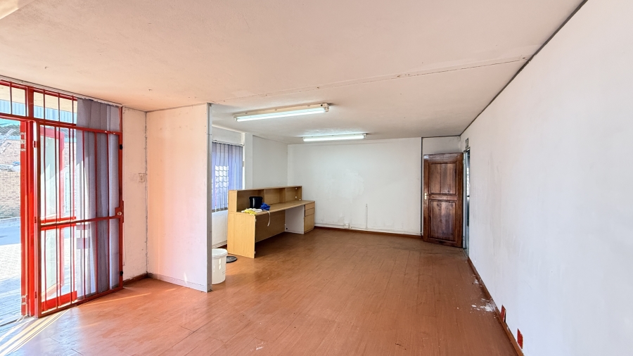 To Let Commercial Property for Rent in Kosmosdal Gauteng