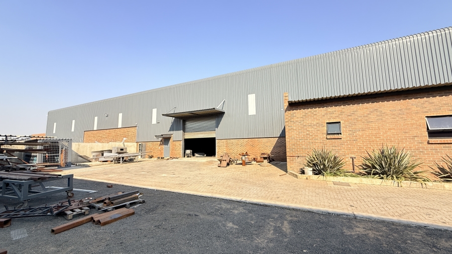 To Let Commercial Property for Rent in Knoppieslaagte Gauteng