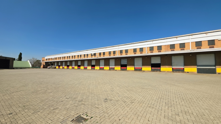 To Let Commercial Property for Rent in Randjespark Gauteng