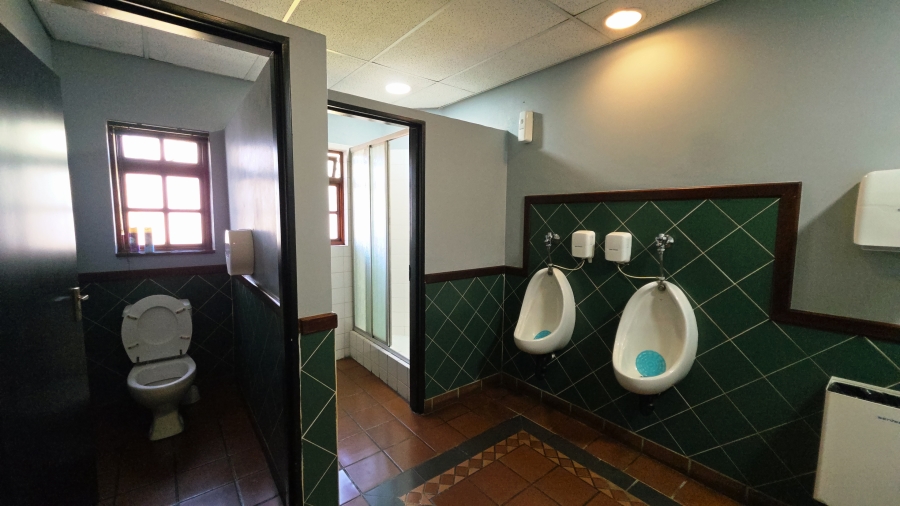 To Let Commercial Property for Rent in Randjespark Gauteng