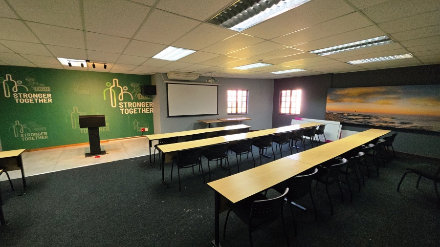 To Let Commercial Property for Rent in Randjespark Gauteng