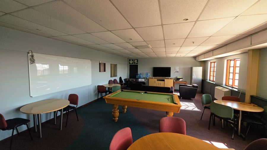 To Let Commercial Property for Rent in Randjespark Gauteng