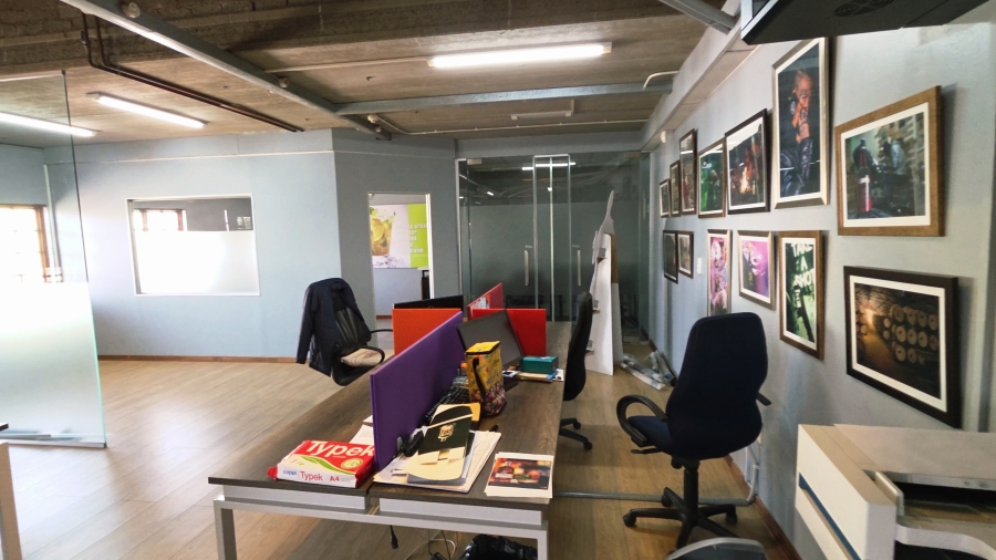 To Let Commercial Property for Rent in Randjespark Gauteng