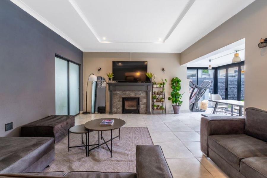 4 Bedroom Property for Sale in Dowerglen Gauteng