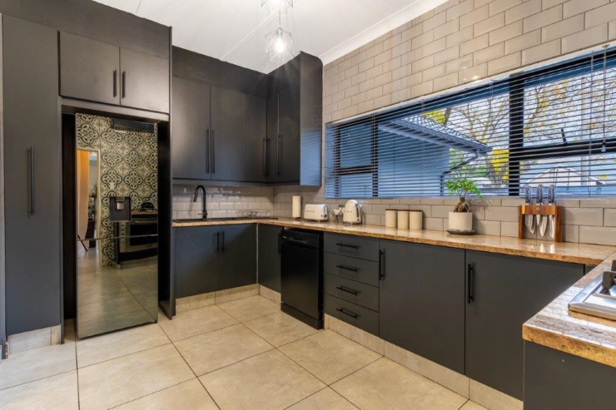 4 Bedroom Property for Sale in Dowerglen Gauteng