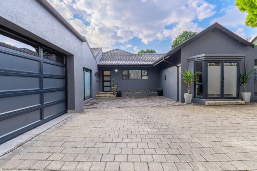 4 Bedroom Property for Sale in Dowerglen Gauteng