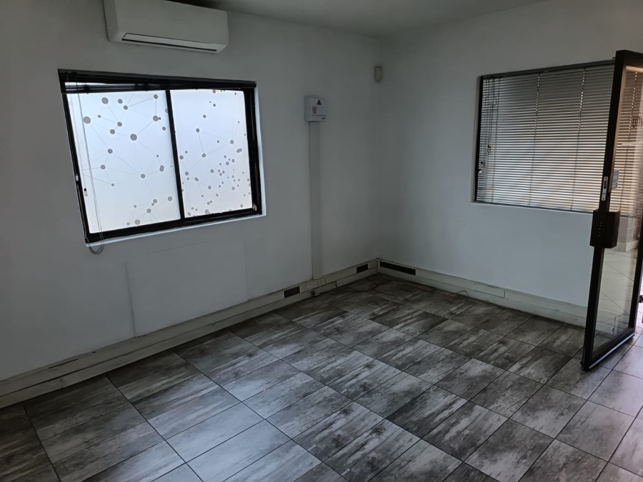 To Let Commercial Property for Rent in Allens Nek Gauteng