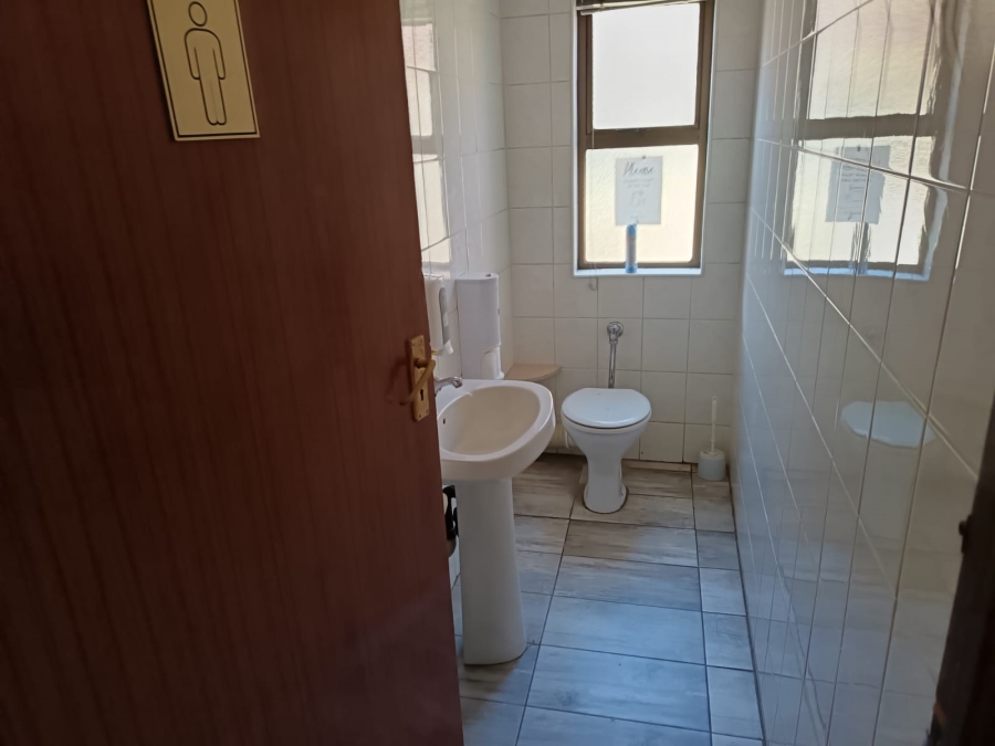 To Let Commercial Property for Rent in Allens Nek Gauteng