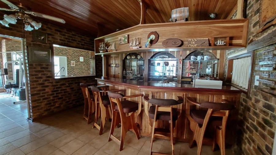 5 Bedroom Property for Sale in Kaalplaats West Gauteng