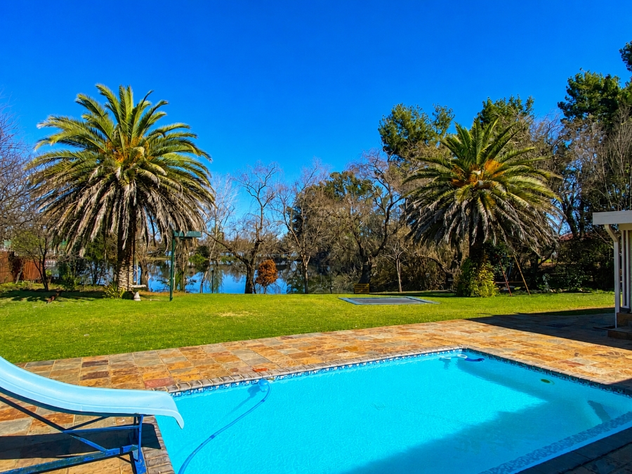 5 Bedroom Property for Sale in Kaalplaats West Gauteng