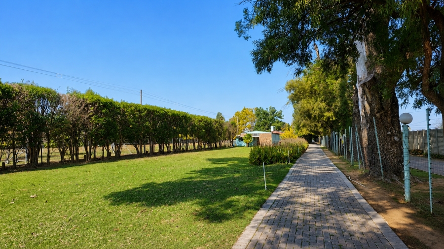 5 Bedroom Property for Sale in Kaalplaats West Gauteng