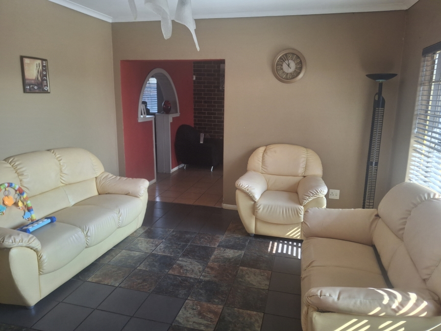 3 Bedroom Property for Sale in Klippoortje Gauteng