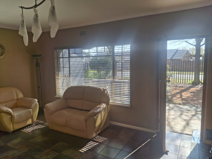 3 Bedroom Property for Sale in Klippoortje Gauteng