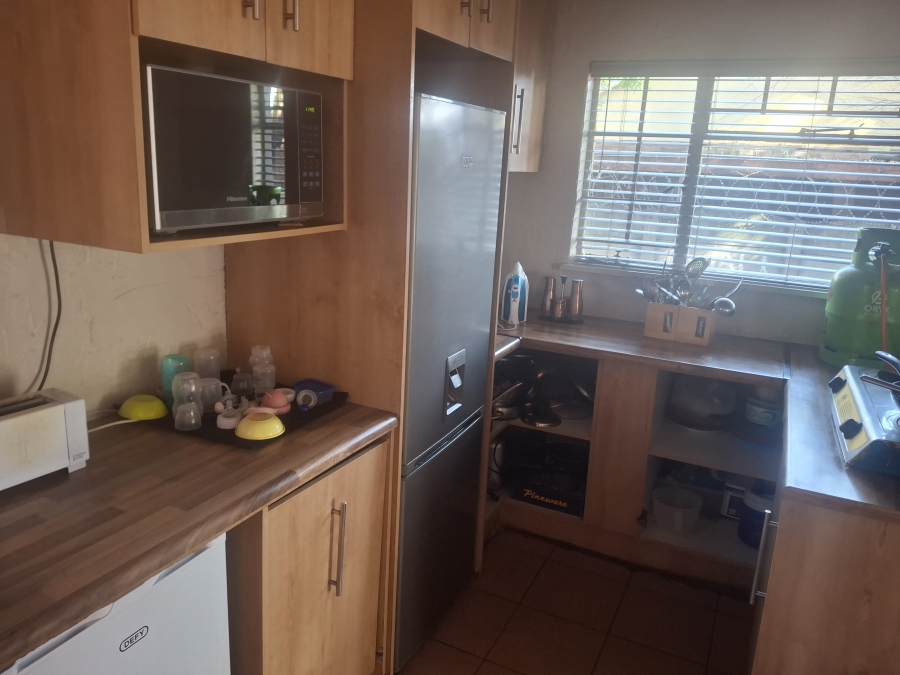 3 Bedroom Property for Sale in Klippoortje Gauteng