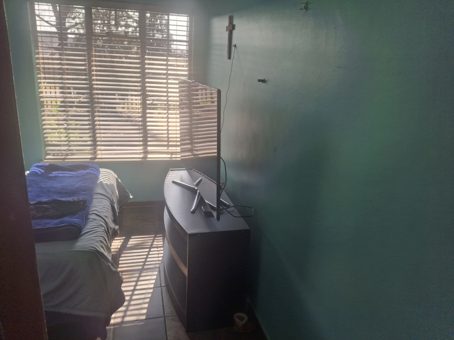 3 Bedroom Property for Sale in Klippoortje Gauteng