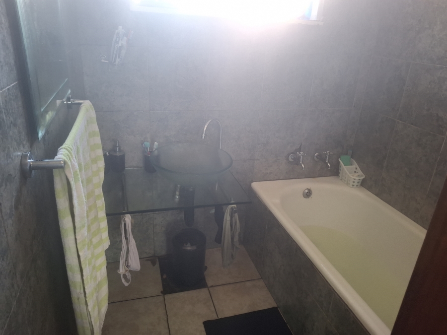 3 Bedroom Property for Sale in Klippoortje Gauteng