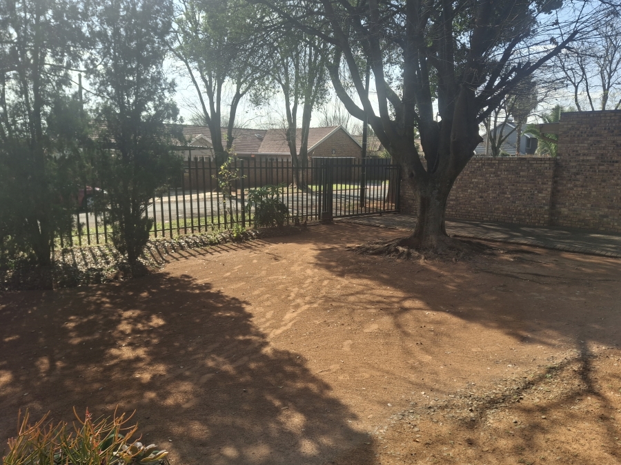 3 Bedroom Property for Sale in Klippoortje Gauteng