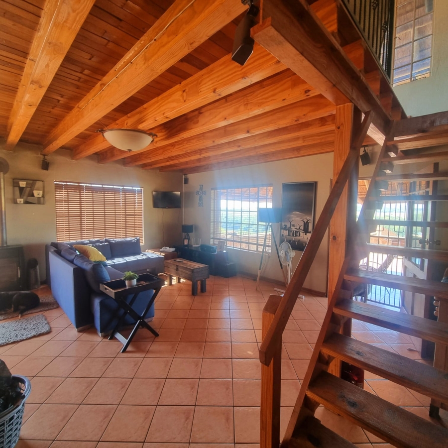 4 Bedroom Property for Sale in Vaaloewer Gauteng