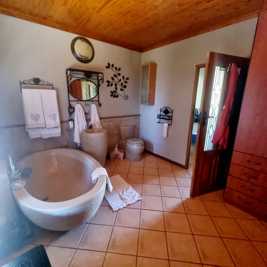 4 Bedroom Property for Sale in Vaaloewer Gauteng