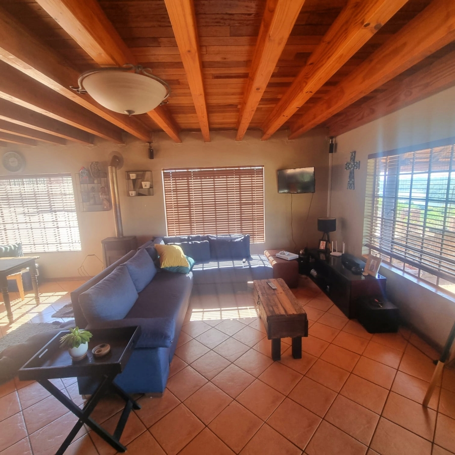 4 Bedroom Property for Sale in Vaaloewer Gauteng