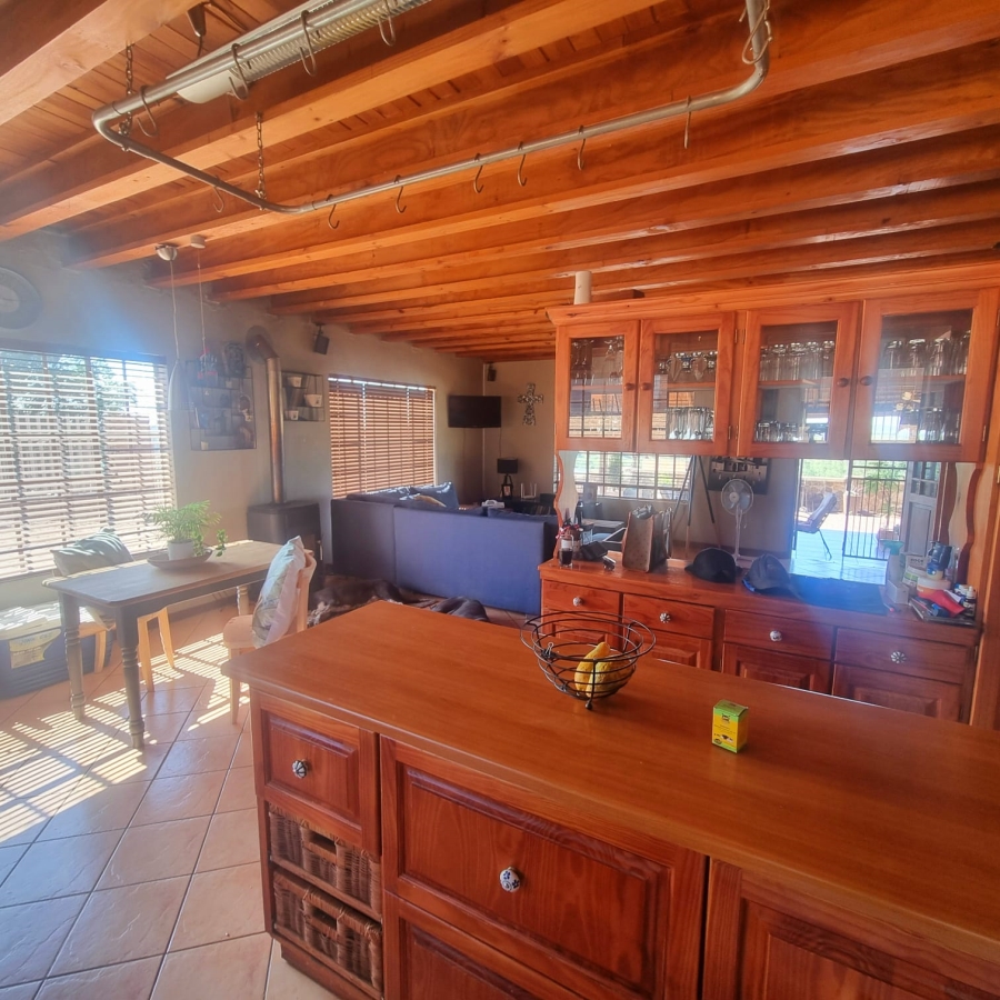 4 Bedroom Property for Sale in Vaaloewer Gauteng