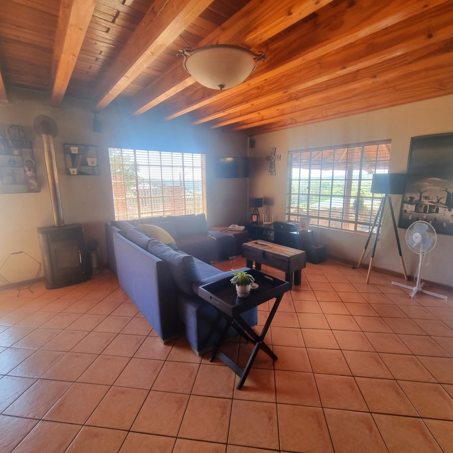4 Bedroom Property for Sale in Vaaloewer Gauteng