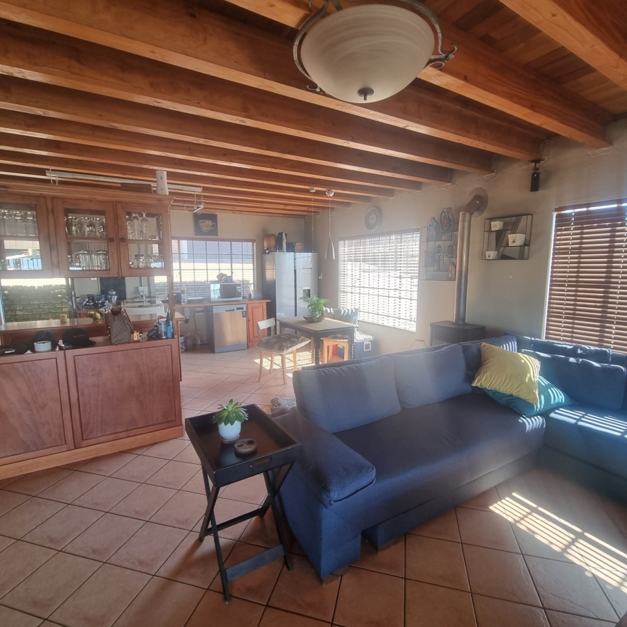 4 Bedroom Property for Sale in Vaaloewer Gauteng