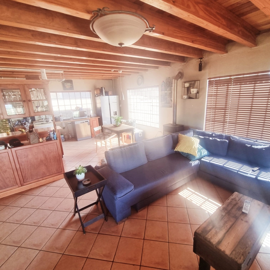 4 Bedroom Property for Sale in Vaaloewer Gauteng