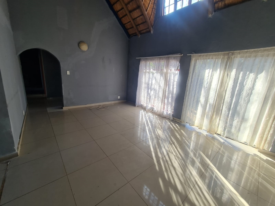 3 Bedroom Property for Sale in Vaaloewer Gauteng