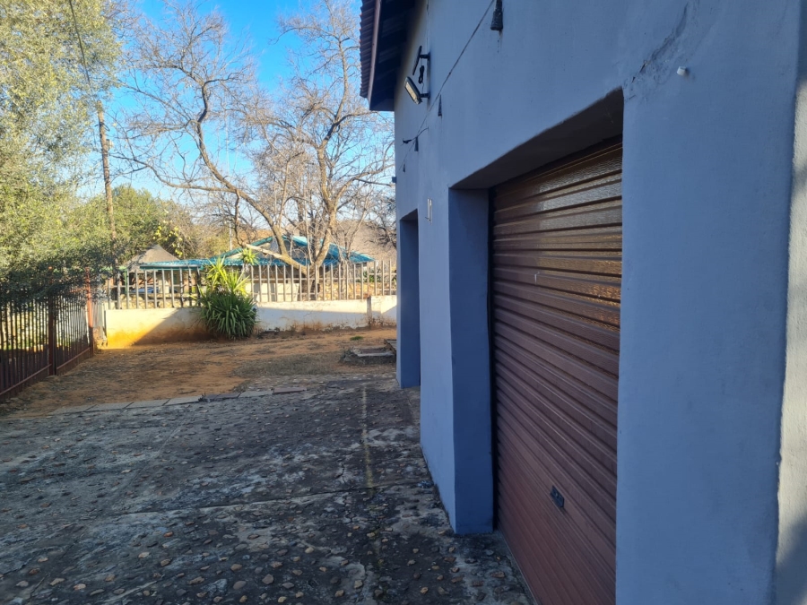 3 Bedroom Property for Sale in Vaaloewer Gauteng