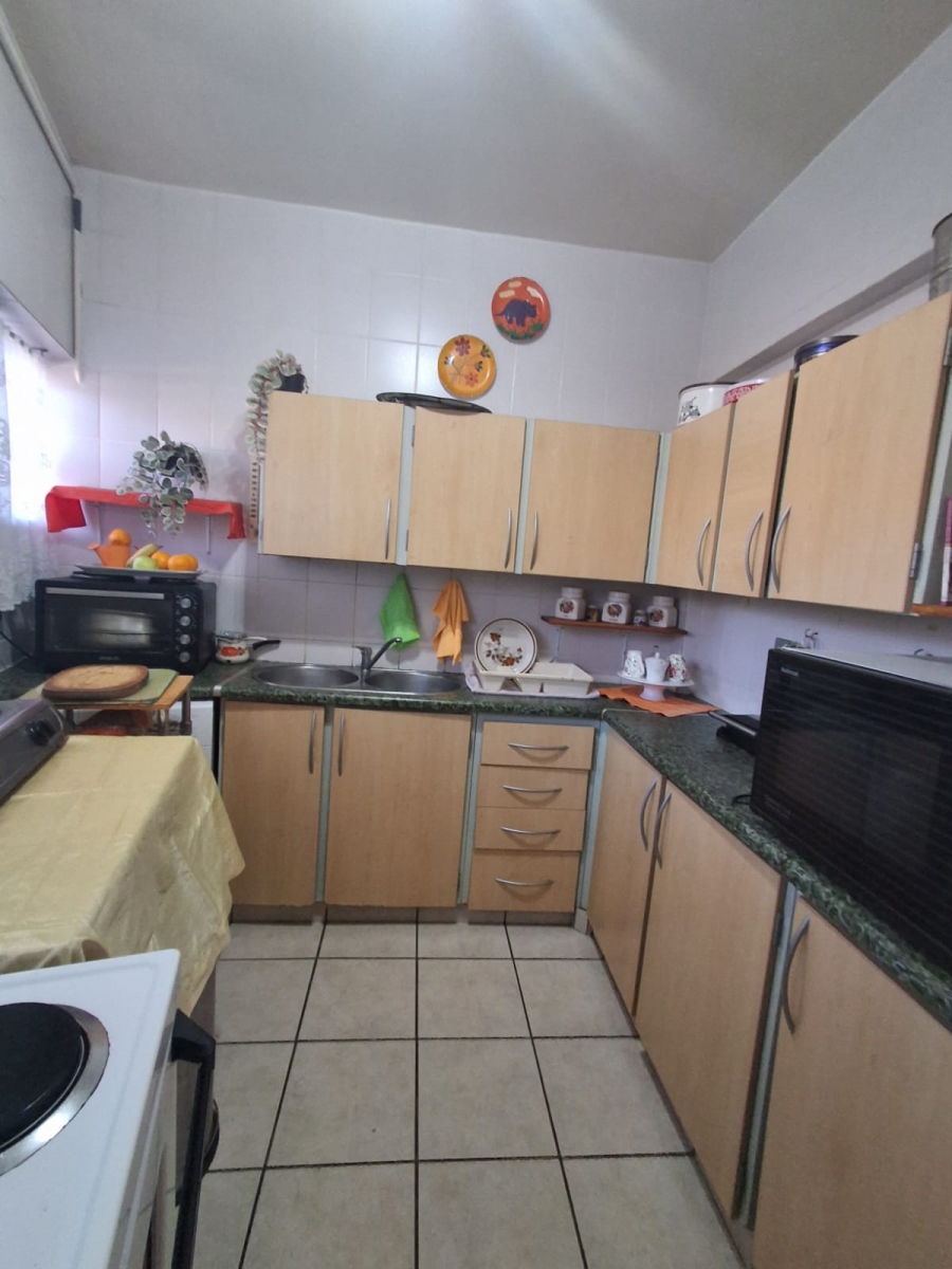 2 Bedroom Property for Sale in Three Rivers Proper Gauteng