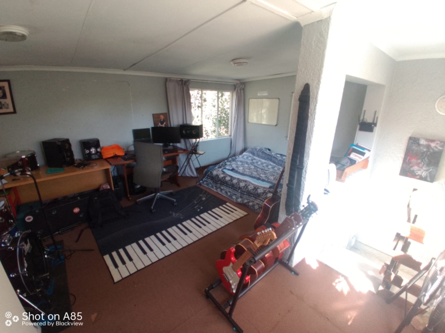 4 Bedroom Property for Sale in Risidale Gauteng