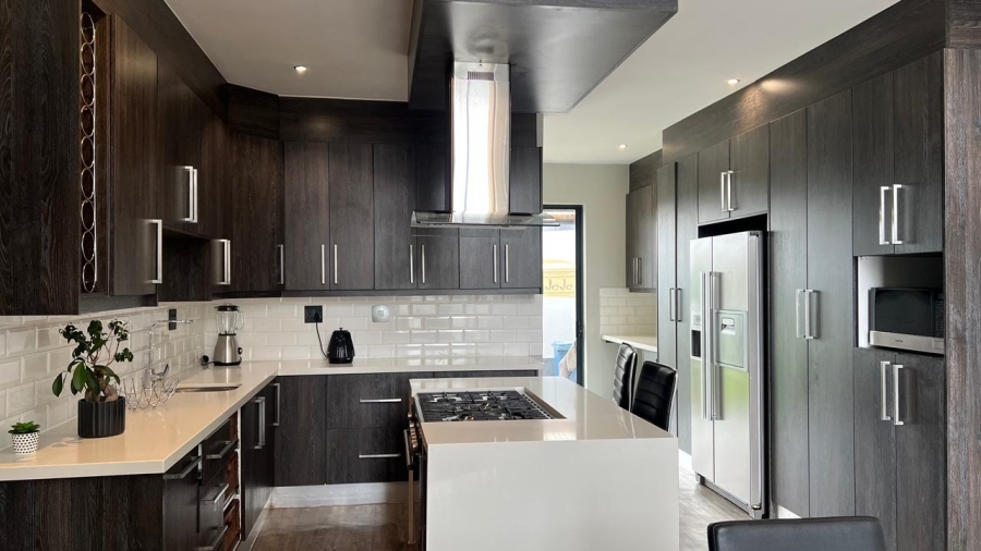 5 Bedroom Property for Sale in The Hills Game Reserve Estate Gauteng