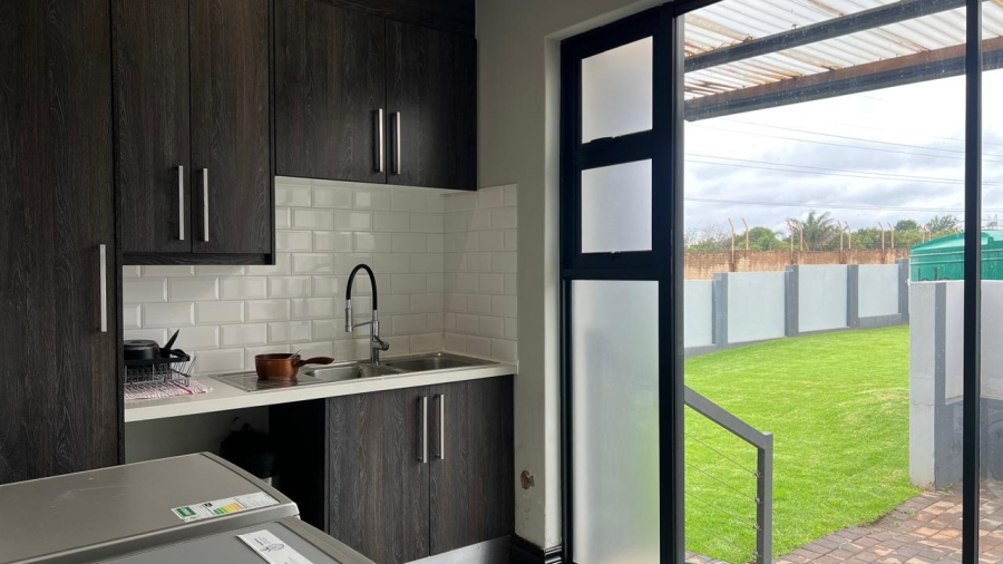5 Bedroom Property for Sale in The Hills Game Reserve Estate Gauteng