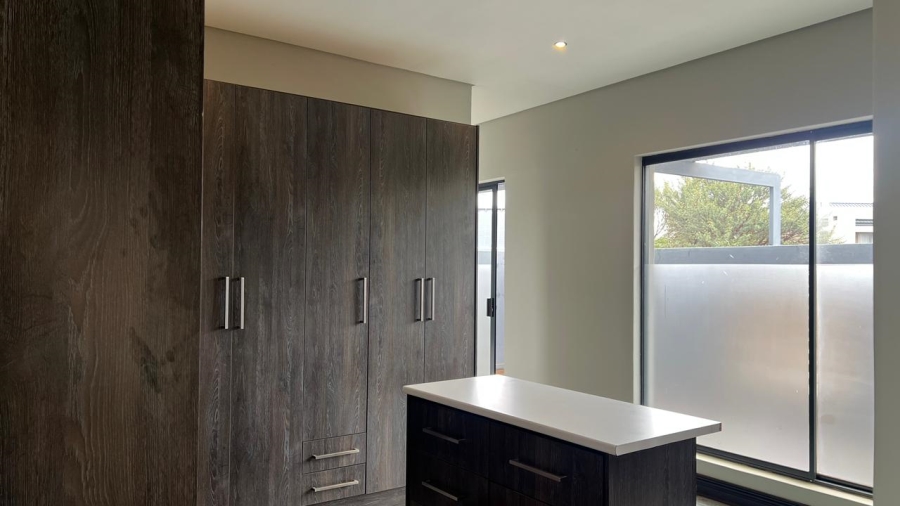 5 Bedroom Property for Sale in The Hills Game Reserve Estate Gauteng